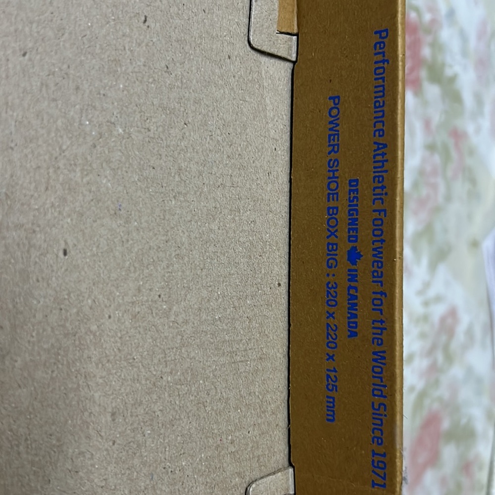 Brand new Sports shoes size 9 - Picture 3 of 5